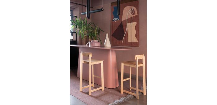 candid-stool